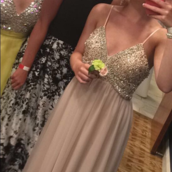 Prom dress!! - Picture 6 of 6